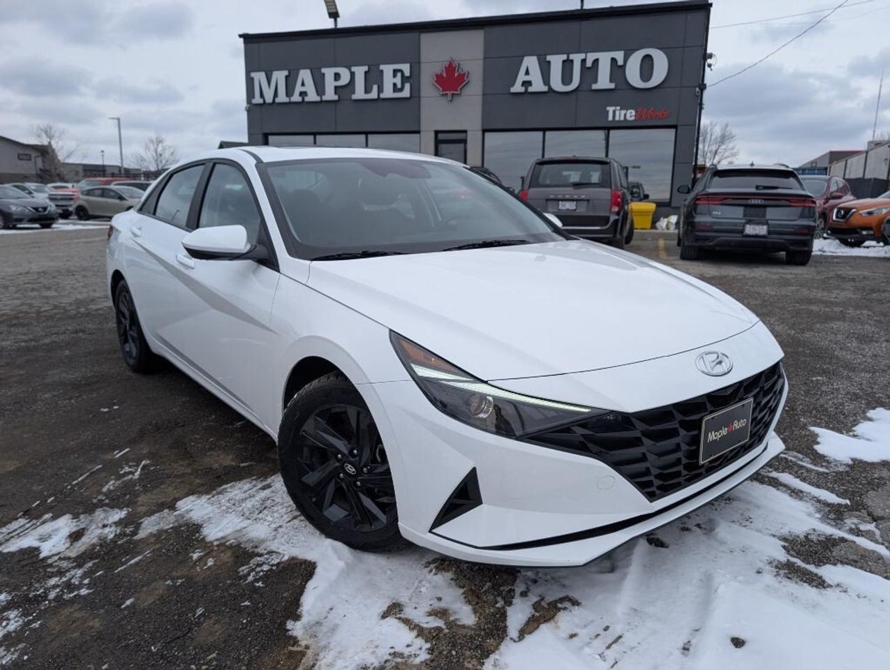 2023 Hyundai Elantra Preferred TECH PKG  NAV   SUNROOF   CAMERA  HTD SE Photo