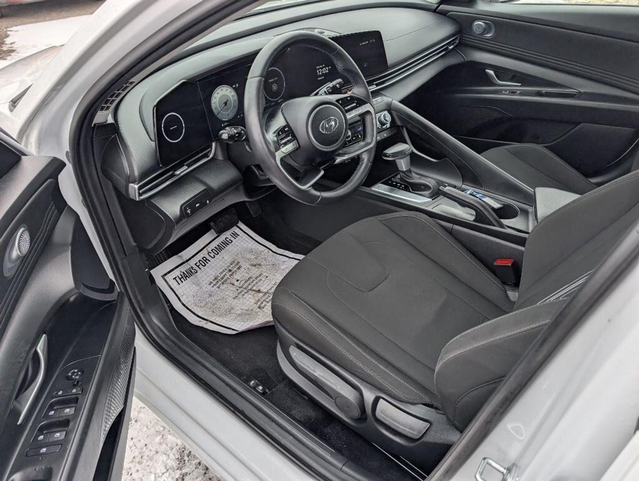 2023 Hyundai Elantra Preferred TECH PKG  NAV   SUNROOF   CAMERA  HTD SE Photo