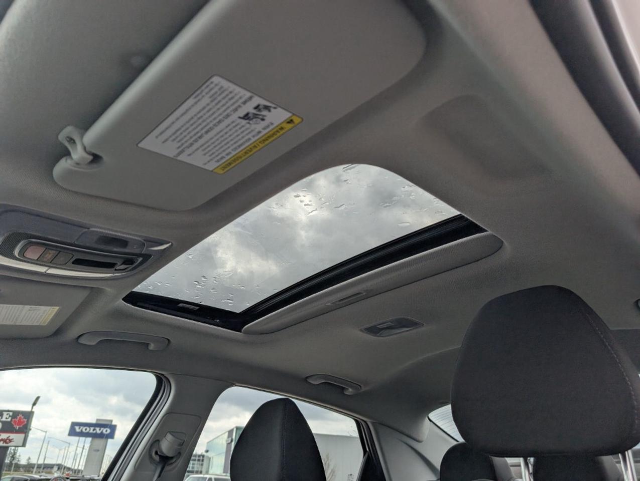 2023 Hyundai Elantra Preferred TECH PKG  NAV   SUNROOF   CAMERA  HTD SE Photo