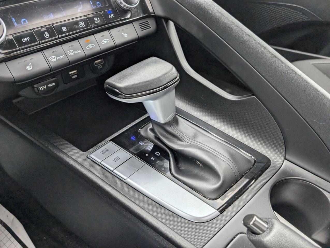 2023 Hyundai Elantra Preferred TECH PKG  NAV   SUNROOF   CAMERA  HTD SE Photo