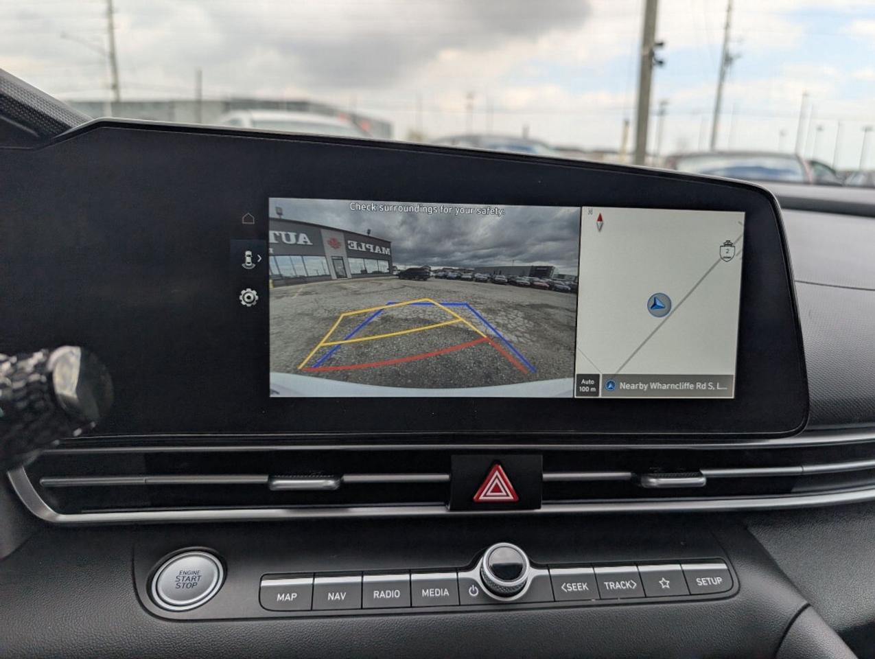 2023 Hyundai Elantra Preferred TECH PKG  NAV   SUNROOF   CAMERA  HTD SE Photo