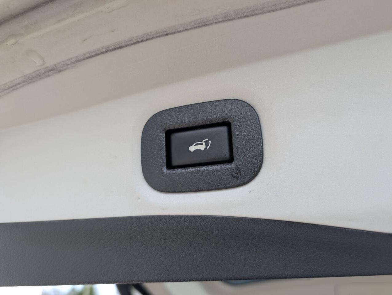 2017 Nissan Rogue SV TECH AWD   NAV   PANOROOF   CAMERA   HTD SEATS Photo