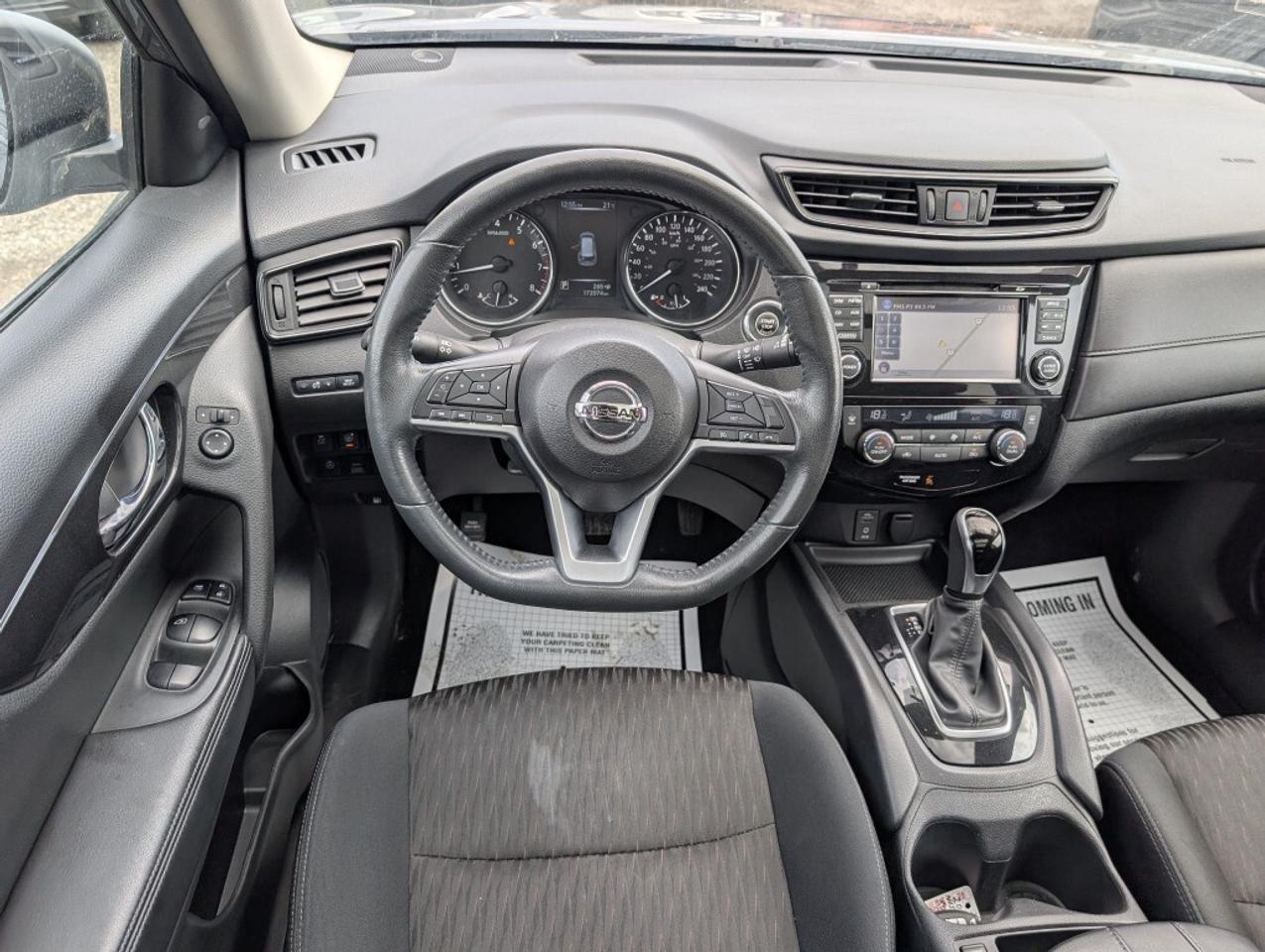 2017 Nissan Rogue SV TECH AWD   NAV   PANOROOF   CAMERA   HTD SEATS Photo
