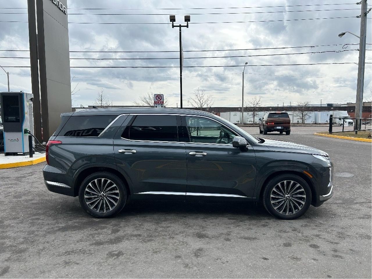 2024 Hyundai PALISADE Ultimate 7-Pass AWD   Starting from 5.29% OAC Photo