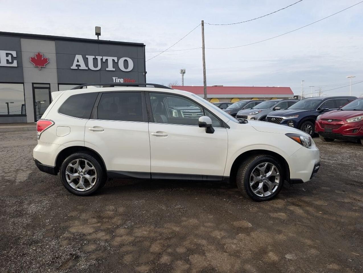 2018 Subaru Forester Limited  NAV LEATHER PANOROOF CAMERA Photo4
