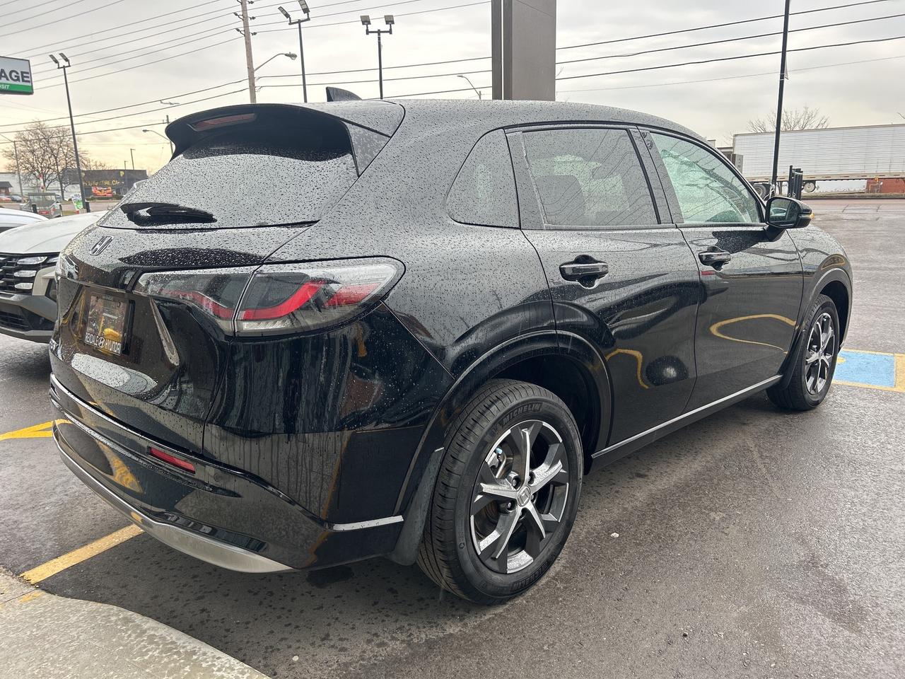 2025 Honda HR-V EX-L Navi AWD CVT   CLEAN CARFAX   ONE OWNER Photo