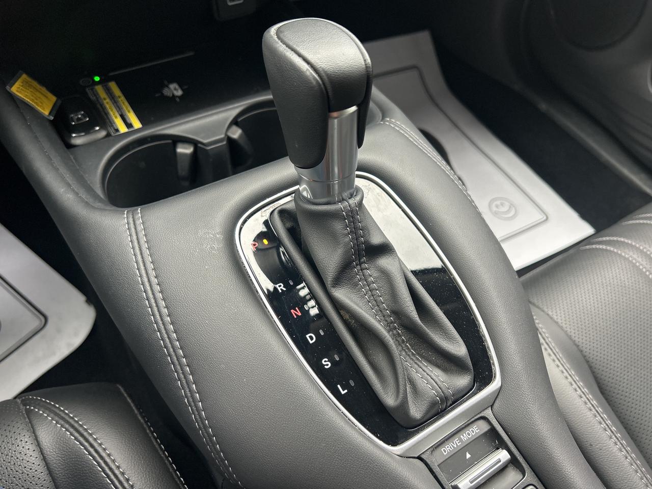 2025 Honda HR-V EX-L Navi AWD CVT   CLEAN CARFAX   ONE OWNER Photo