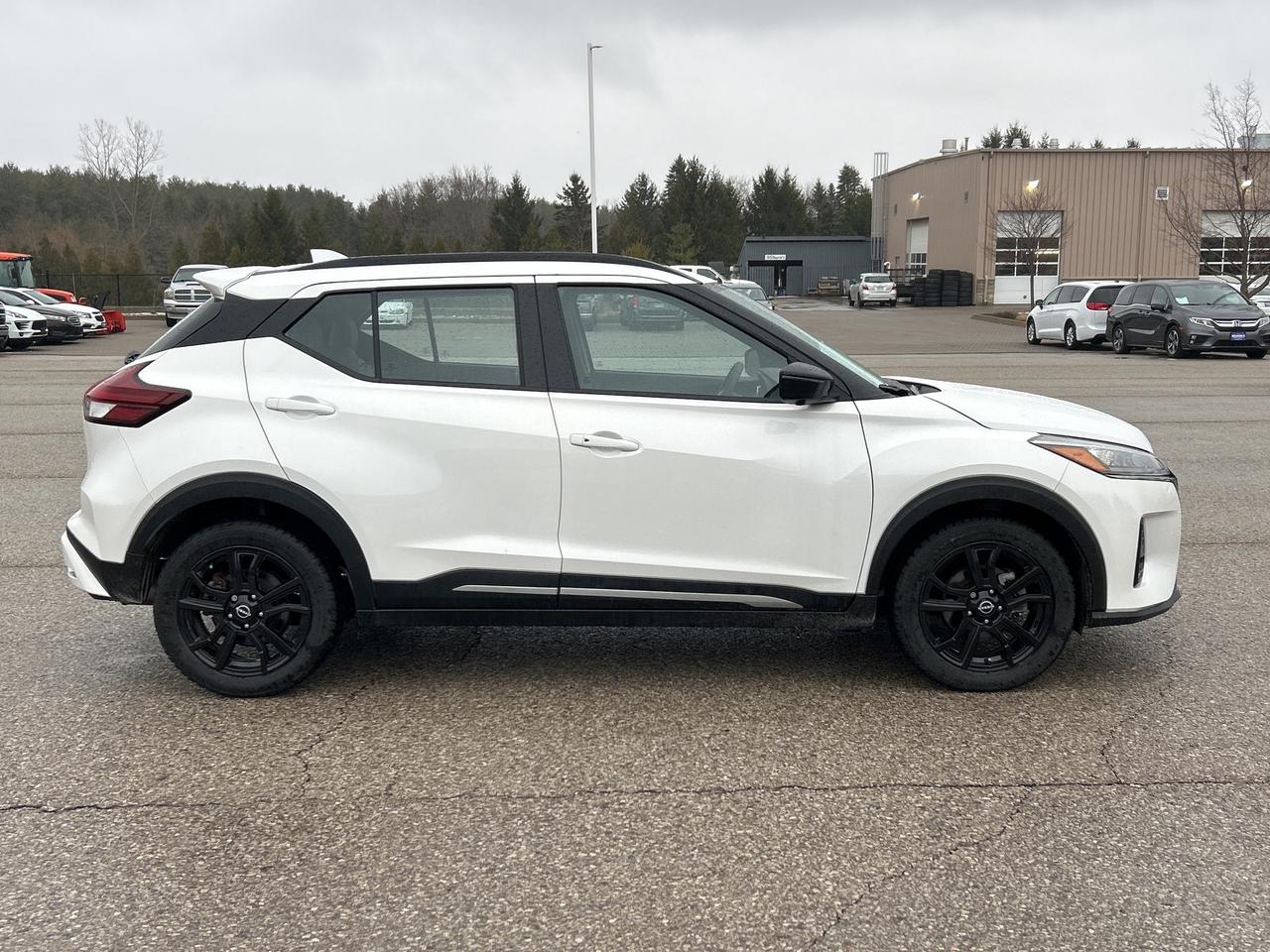 2024 Nissan Kicks SR FWD   Leather   Heated Seats & Steering Wheel Photo2