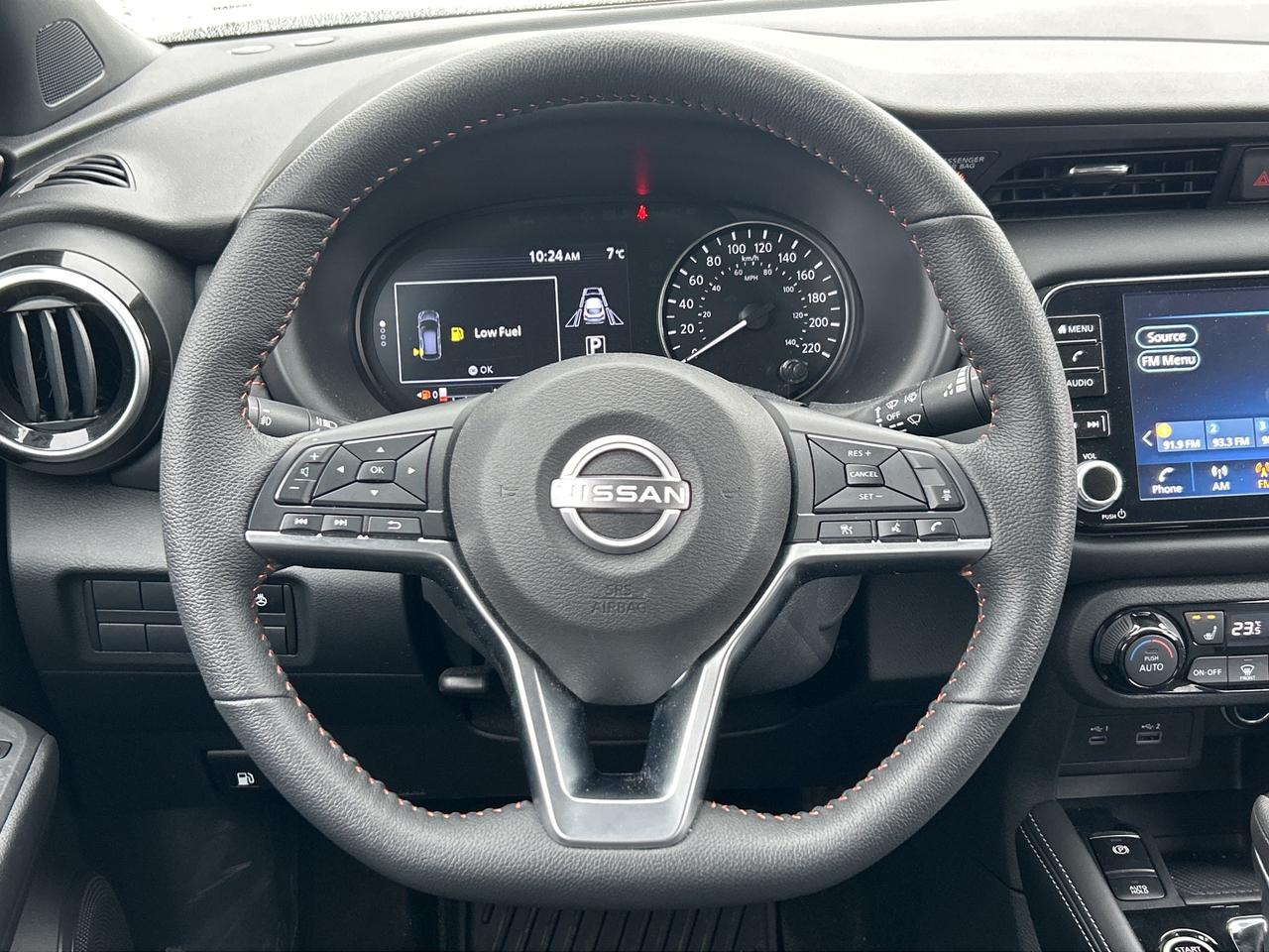 2024 Nissan Kicks SR FWD   Leather   Heated Seats & Steering Wheel Photo