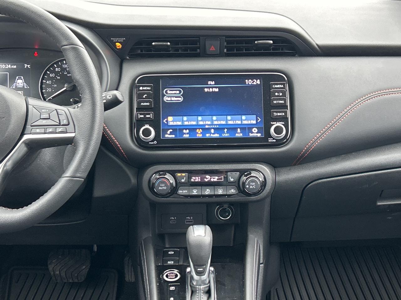 2024 Nissan Kicks SR FWD   Leather   Heated Seats & Steering Wheel Photo