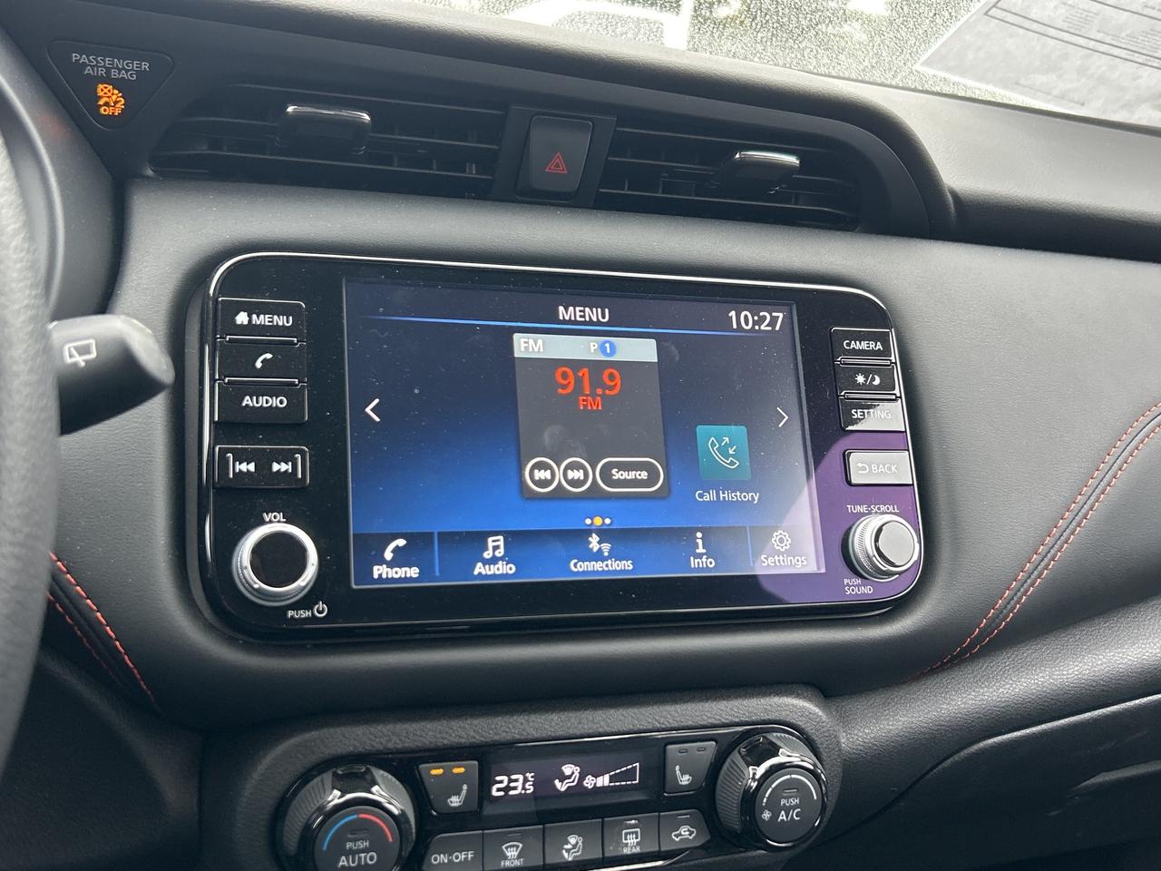 2024 Nissan Kicks SR FWD   Leather   Heated Seats & Steering Wheel Photo