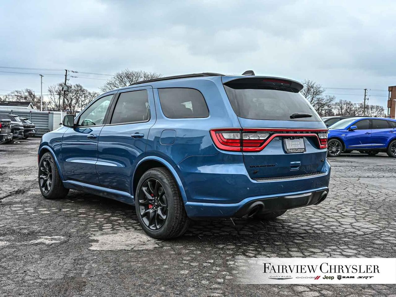 2024 Dodge Durango R/T TOW N GO   SRT BUCKETS   BLACK TOP   BREMBO BR Photo3