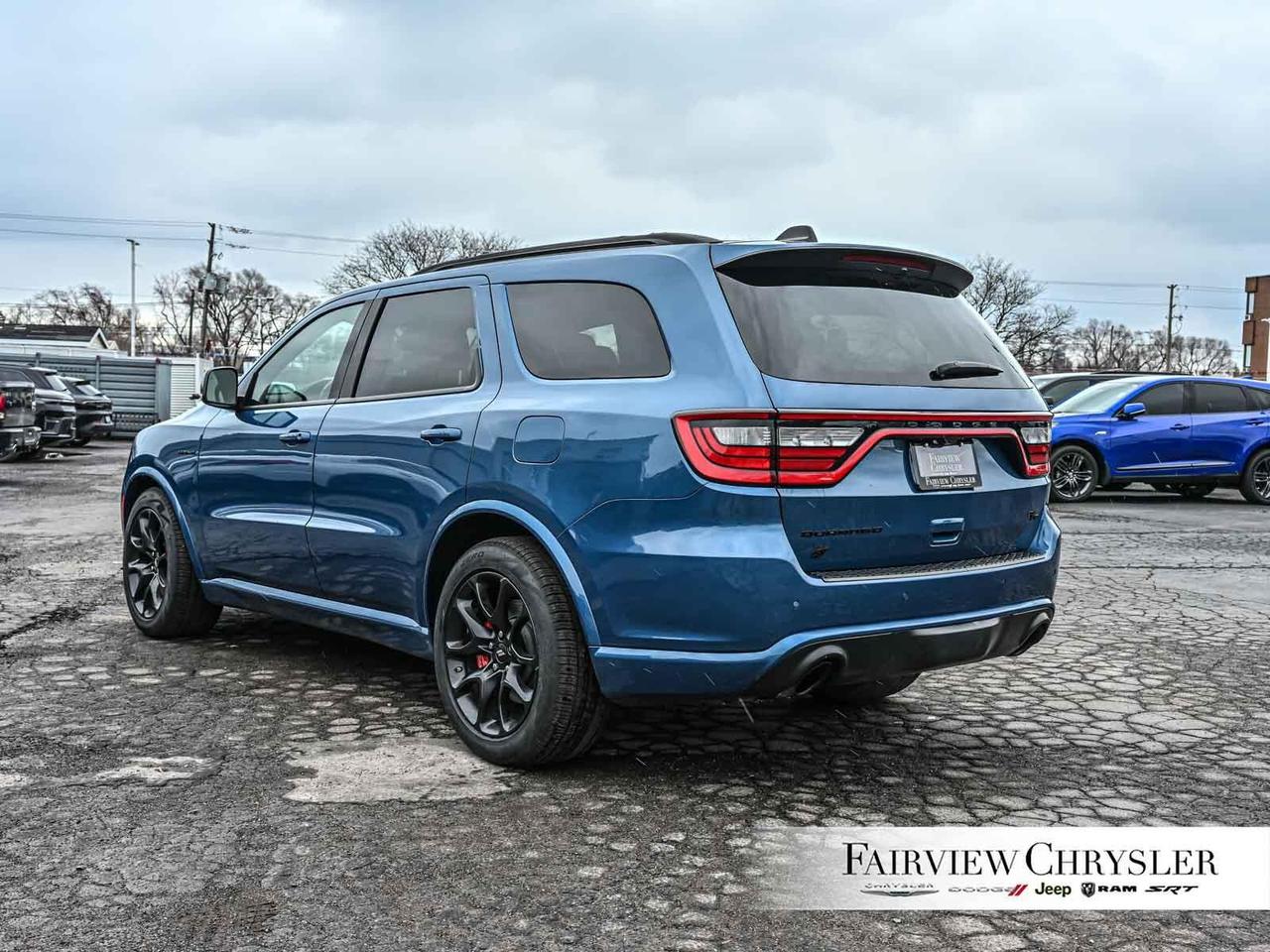 2024 Dodge Durango R/T TOW N GO   SRT BUCKETS   BLACK TOP   BREMBO BR Photo3