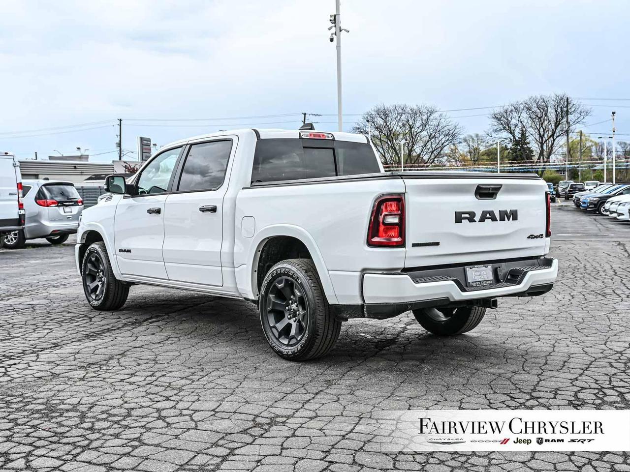 2025 RAM 1500 Big Horn NIGHT EDITION   CARPLAY   HEATED SEATS Photo3