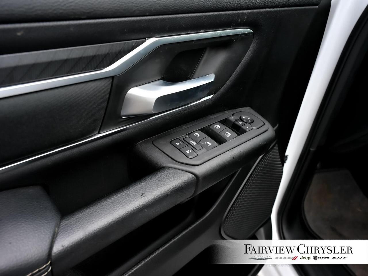 2025 RAM 1500 Big Horn NIGHT EDITION   CARPLAY   HEATED SEATS Photo