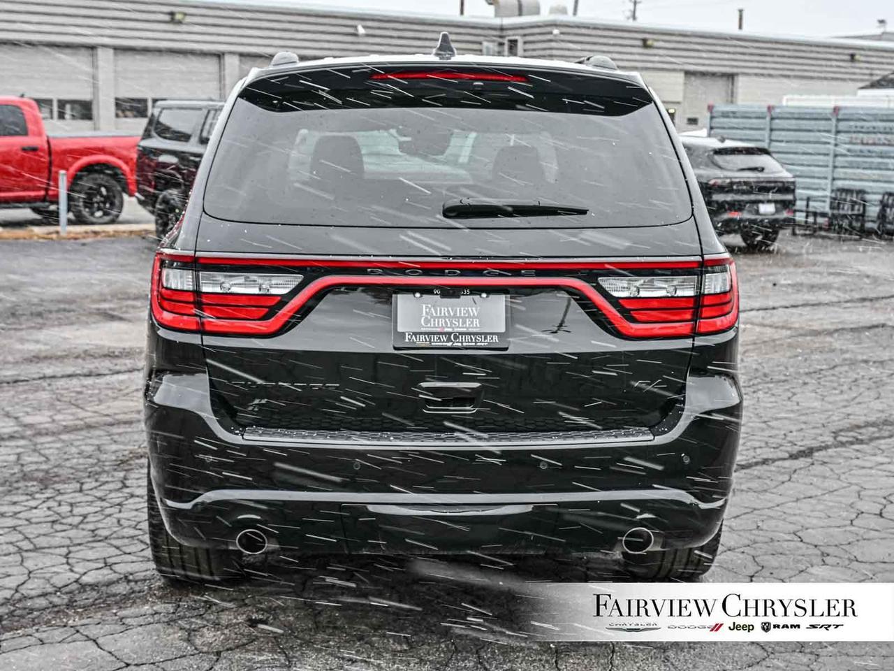 2024 Dodge Durango R/T SUNROOF   CARPLAY   NAV   CAPTAINS   BLACK TOP Photo4
