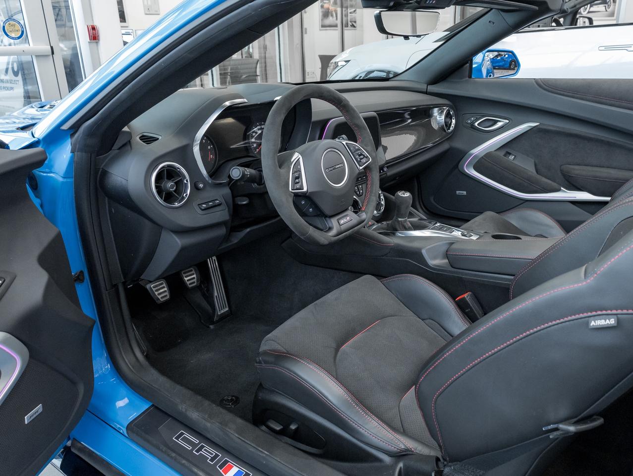 2023 Chevrolet Camaro ZL1, 650HP, MANUAL!!, 6.2L SUPERCHARGED V8 Photo