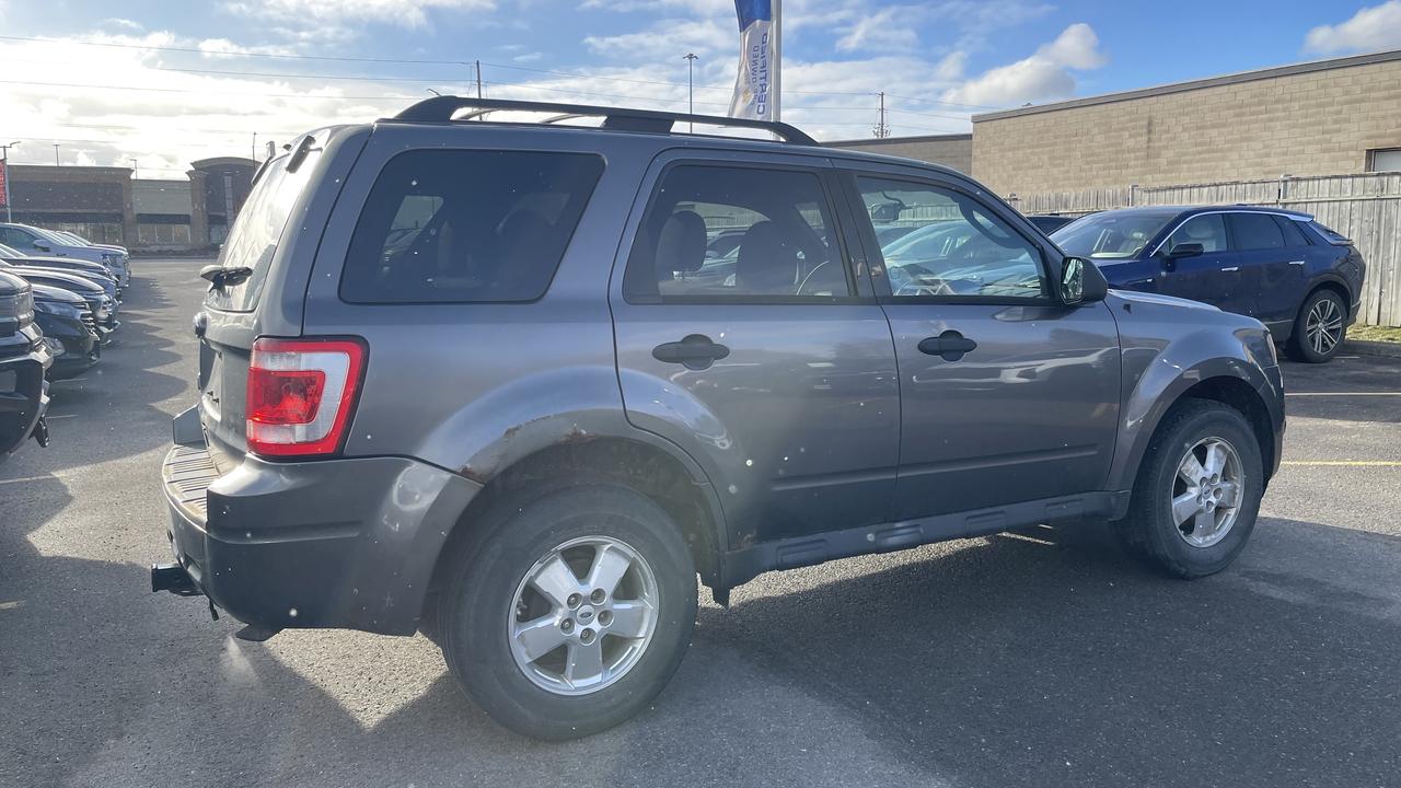 2010 Ford Escape XLT, AS-IS Photo3