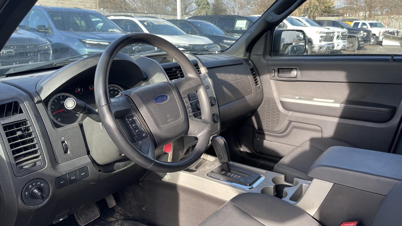 2010 Ford Escape XLT, AS-IS Photo