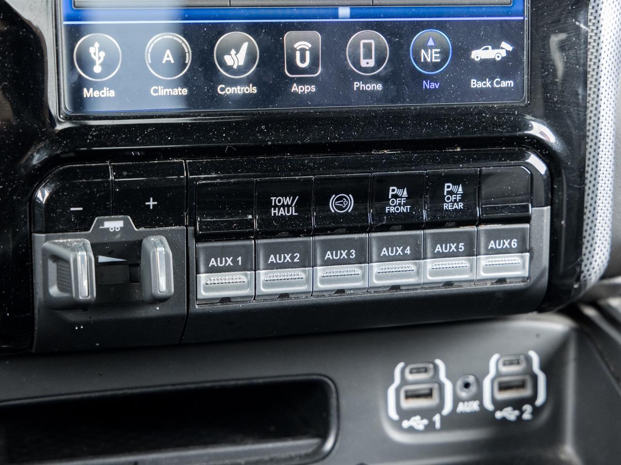 2020 RAM 2500 Limited 4x4 Crew Cab 6'4  Box Photo