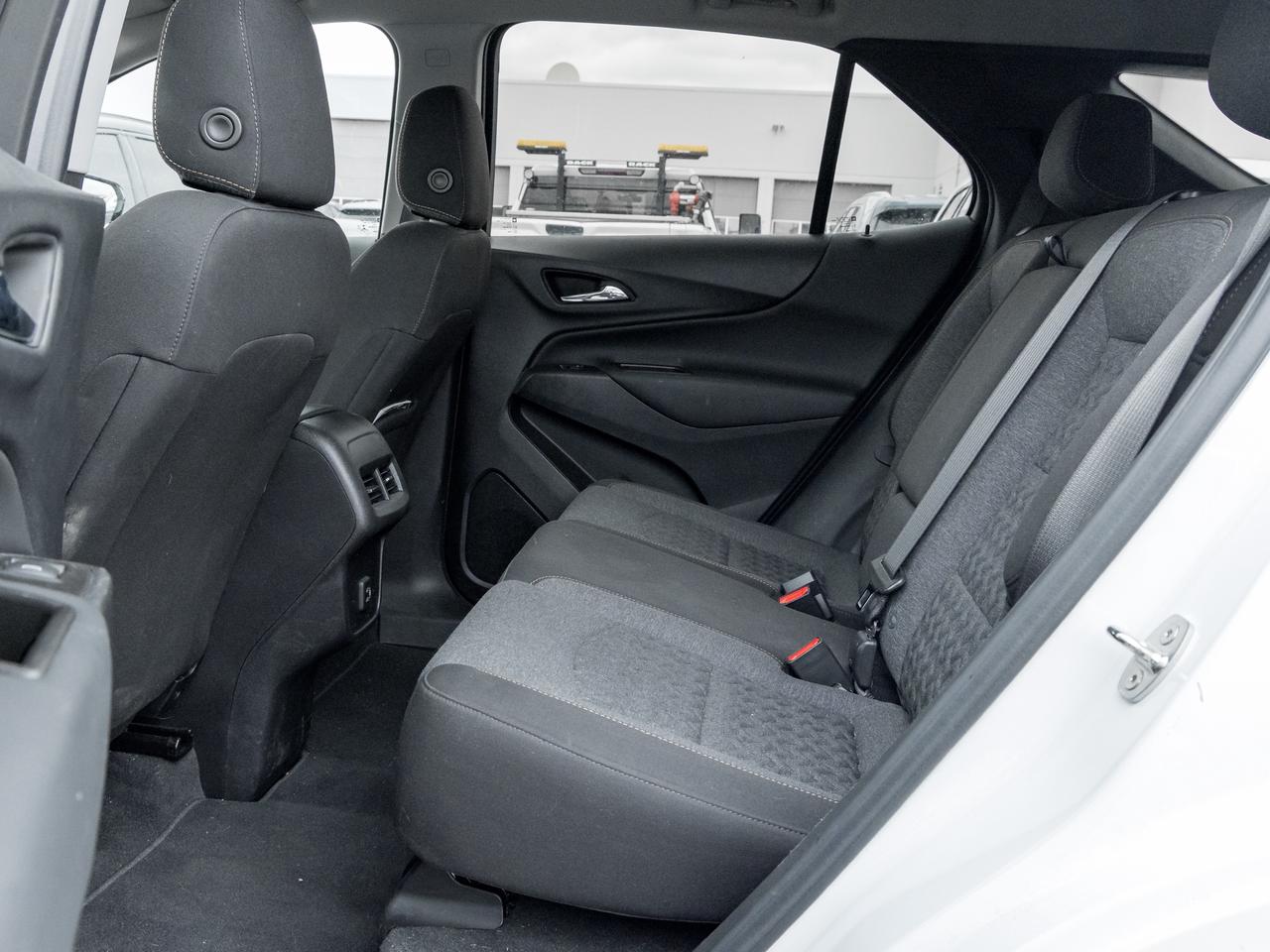 2022 Chevrolet Equinox FWD 4DR LT W-1LT Photo