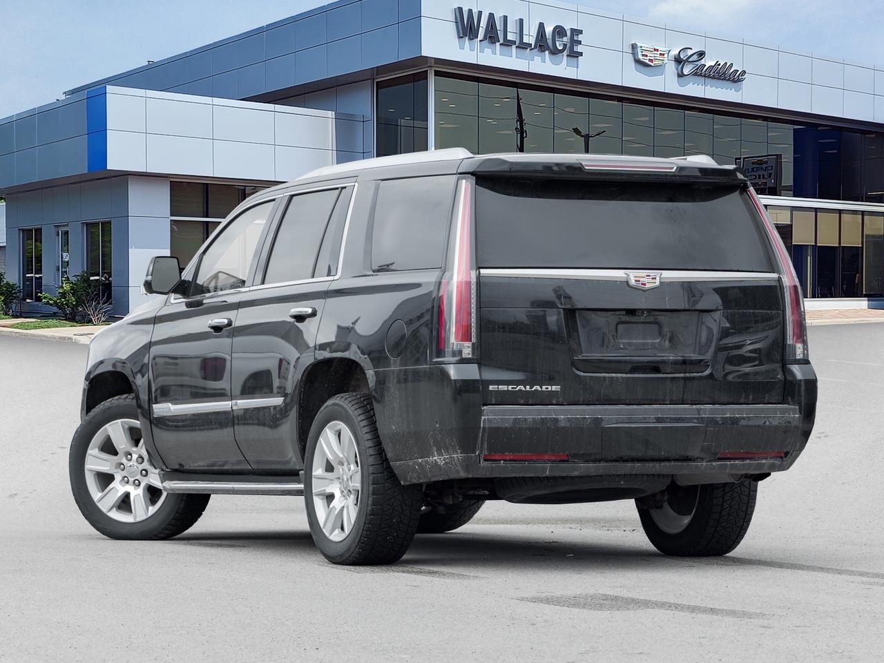 2018 Cadillac Escalade 4WD 4dr Luxury Photo4