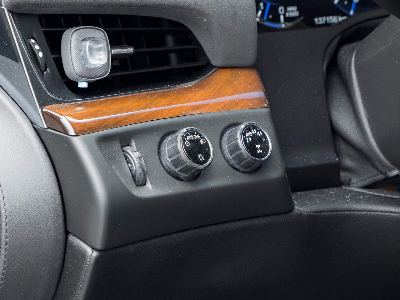 2018 Cadillac Escalade 4WD 4dr Luxury Photo