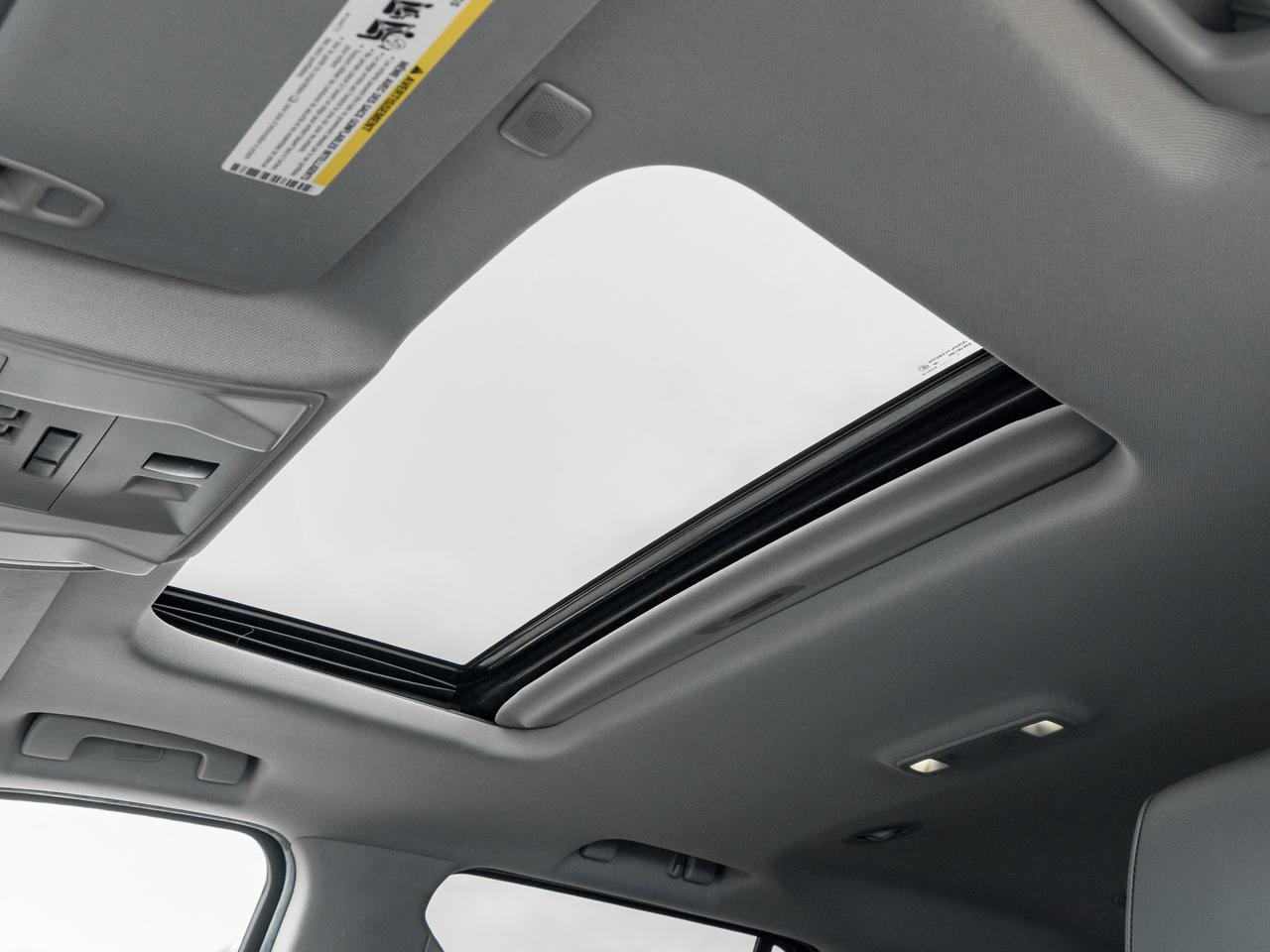 2018 Cadillac Escalade 4WD 4dr Luxury Photo