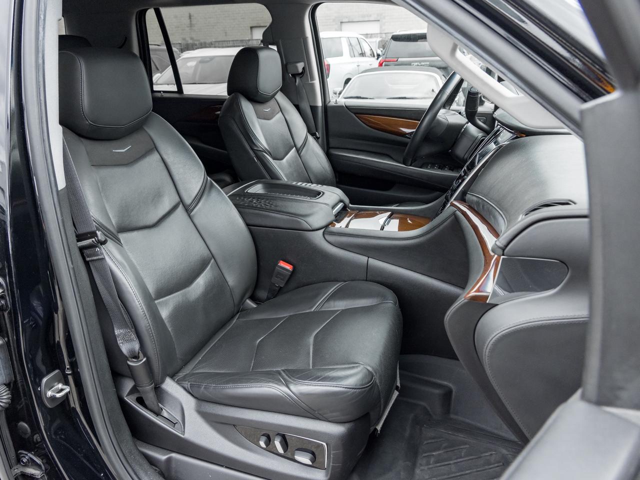 2018 Cadillac Escalade 4WD 4dr Luxury Photo