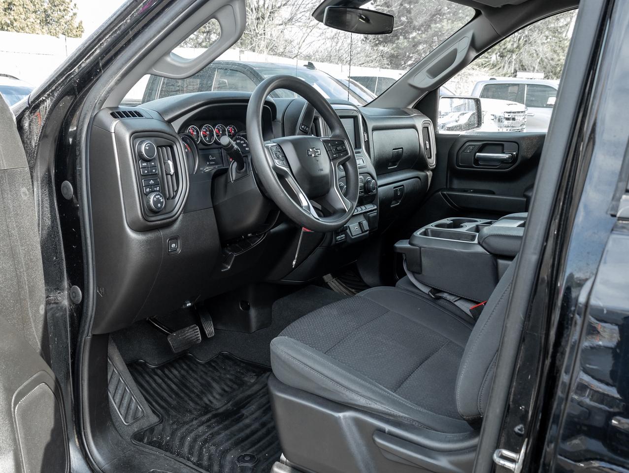2021 Chevrolet Silverado 1500 4WD Crew Cab 147  Custom Trail Boss Photo