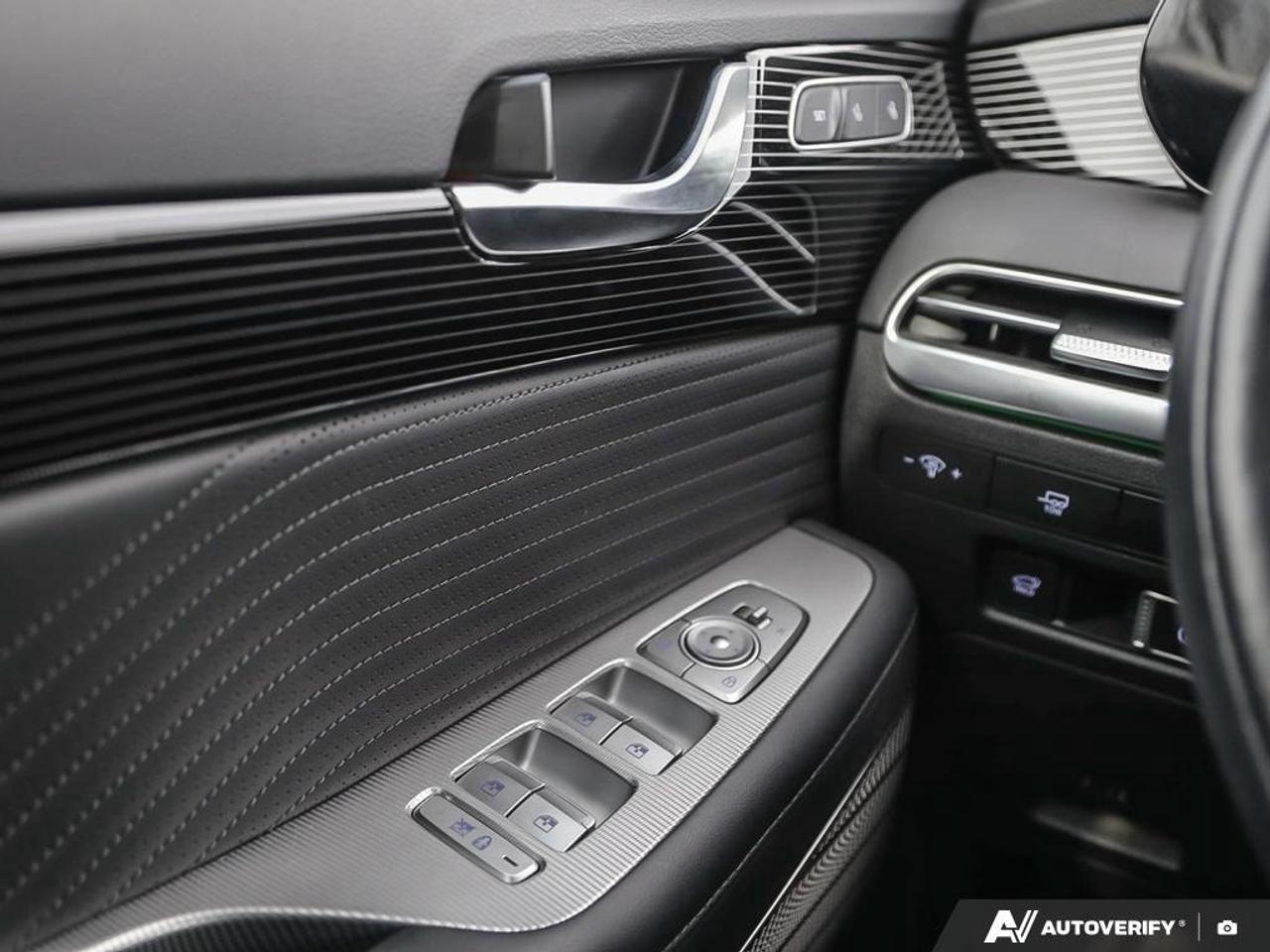 2024 Hyundai PALISADE Ultimate Calligraphy 4dr All-Wheel Drive Photo