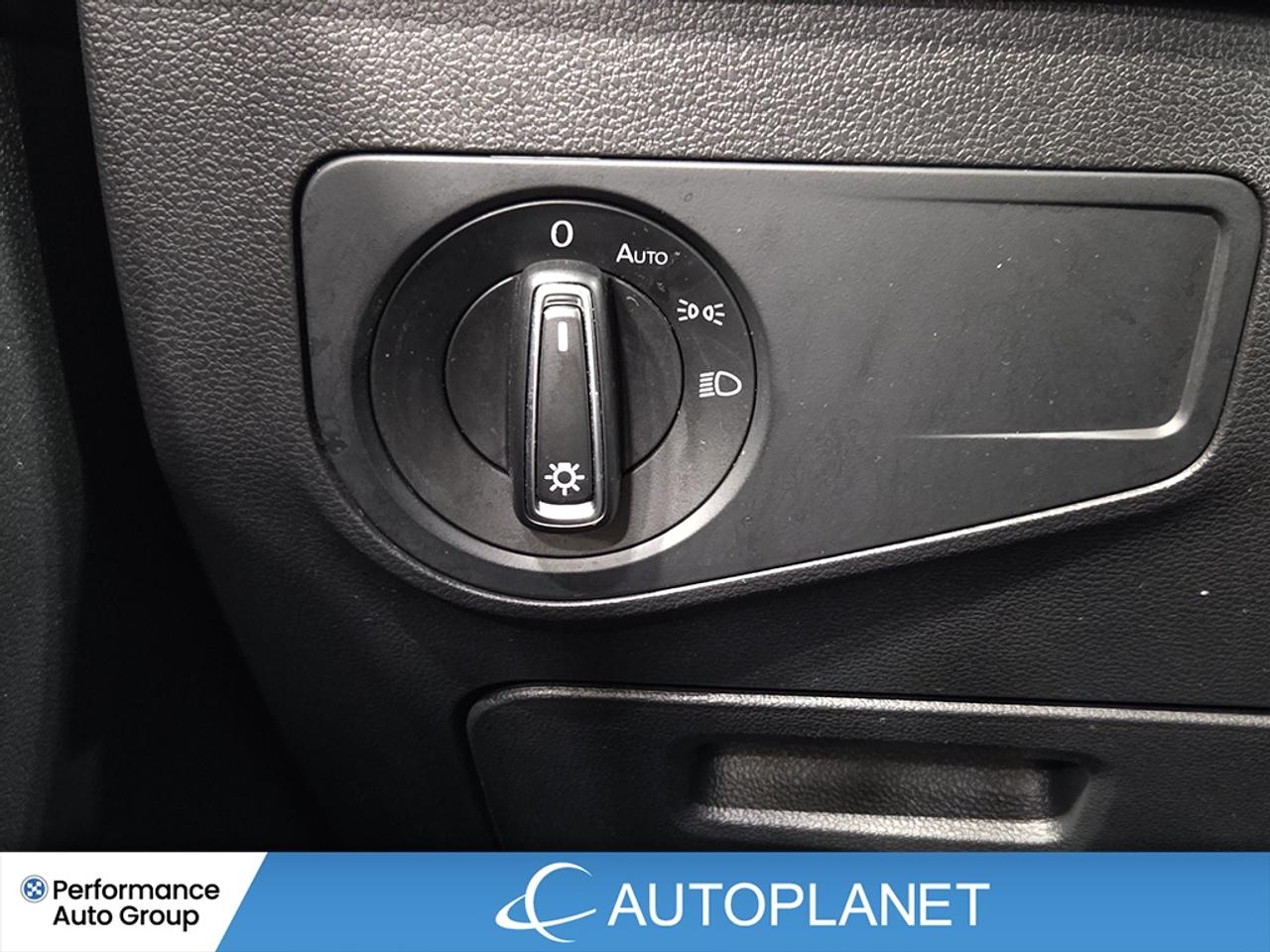 2022 Volkswagen Tiguan Comfortline AWD, Heated Seats, New Brakes! Photo