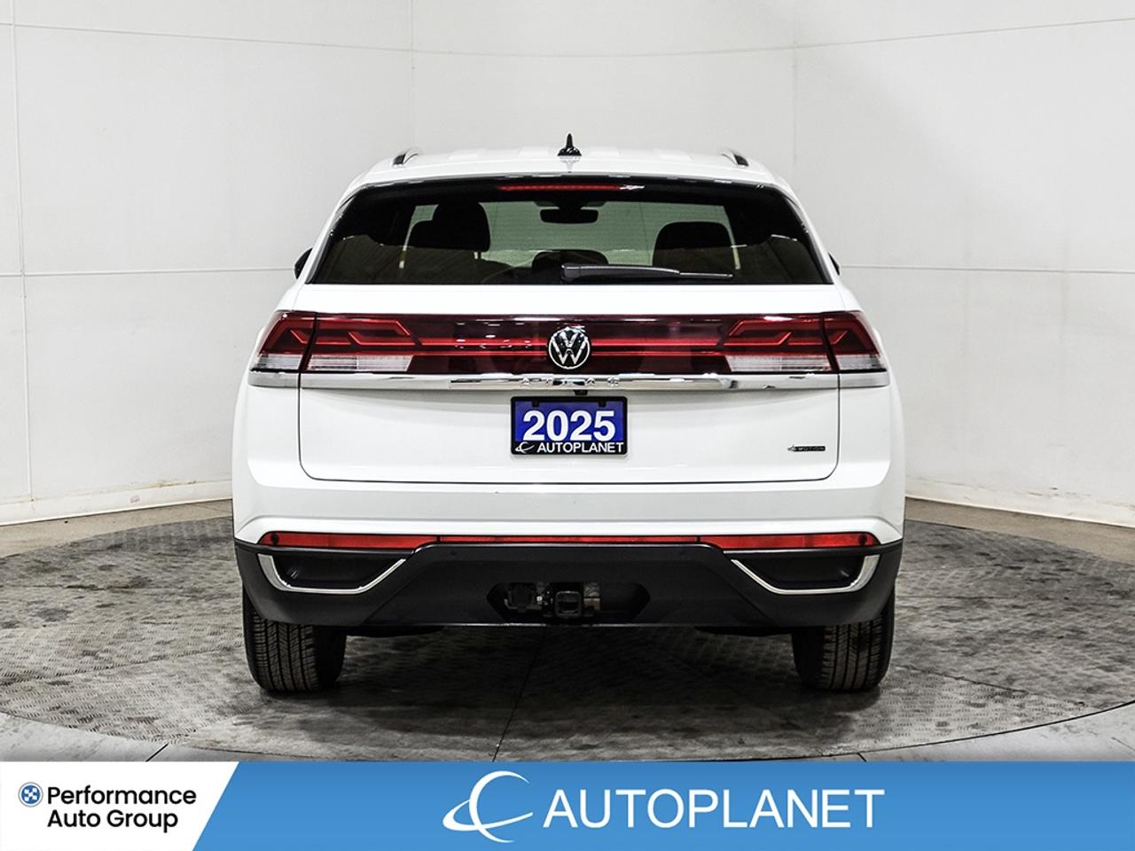 2025 Volkswagen Atlas Cross Sport Comfortline AWD, Apple CarPlay, Heated Seats! Photo