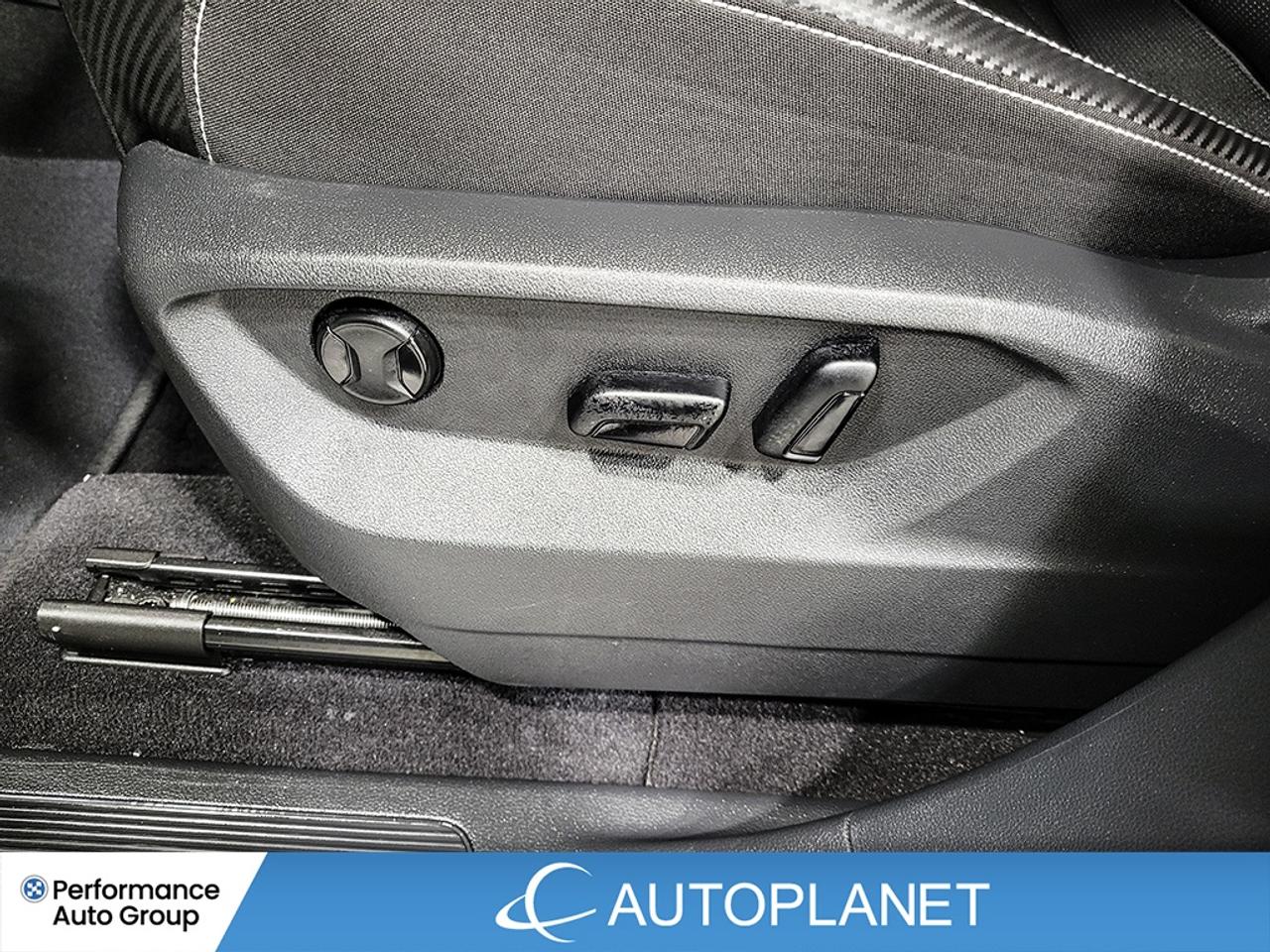 2025 Volkswagen Atlas Cross Sport Comfortline AWD, Apple CarPlay, Heated Seats! Photo