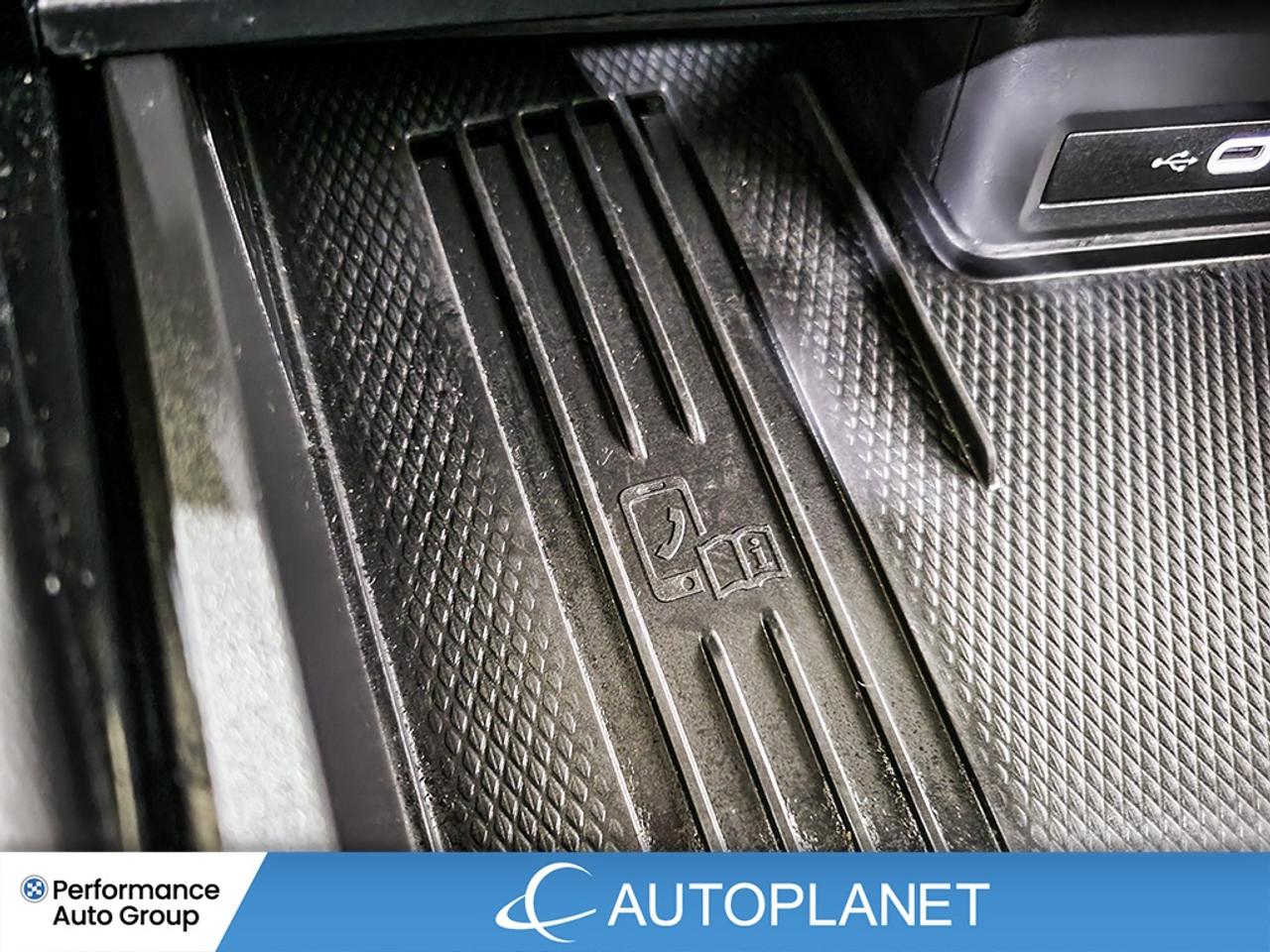 2025 Volkswagen Atlas Cross Sport Comfortline AWD, Apple CarPlay, Heated Seats! Photo