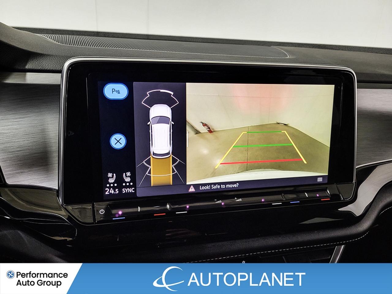 2025 Volkswagen Atlas Cross Sport Comfortline AWD, Apple CarPlay, Heated Seats! Photo