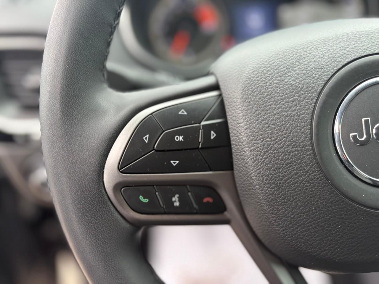 2022 Jeep Cherokee Altitude 4dr 4x4 Photo