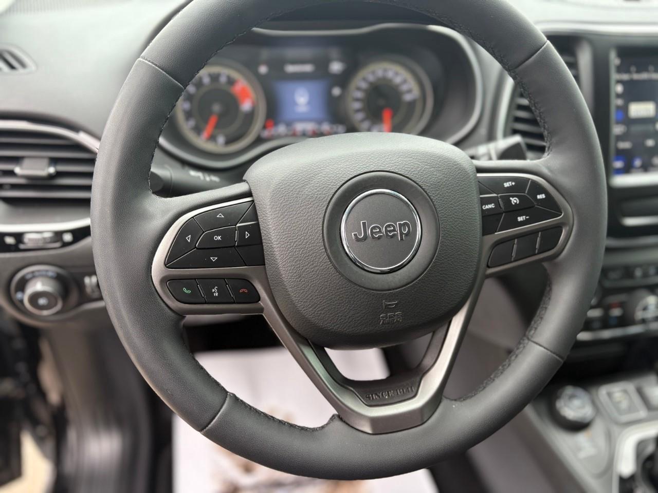 2022 Jeep Cherokee Altitude 4dr 4x4 Photo