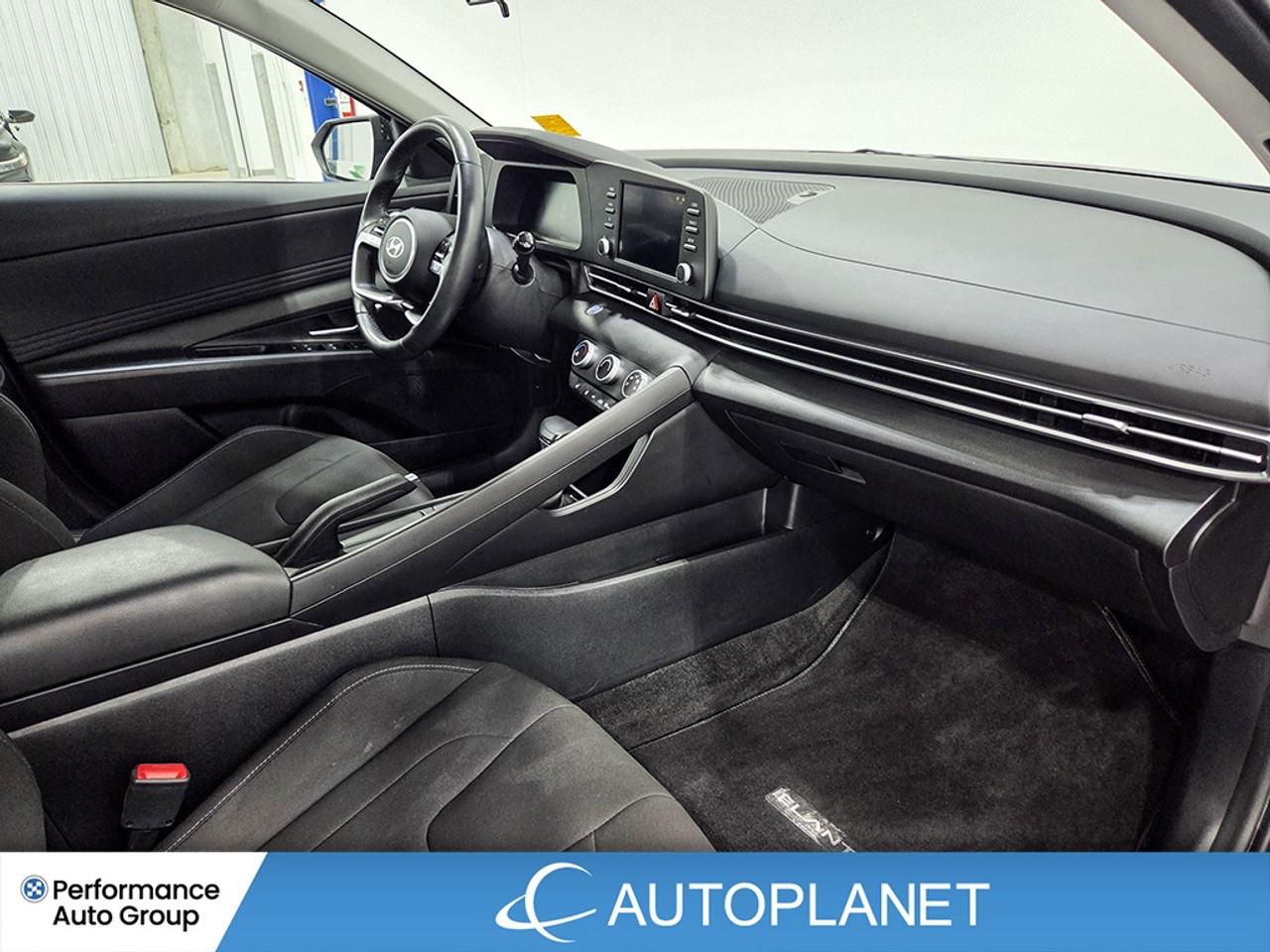 2024 Hyundai Elantra Preferred, Back Up Cam, Heated Seats, Bluetooth! Photo