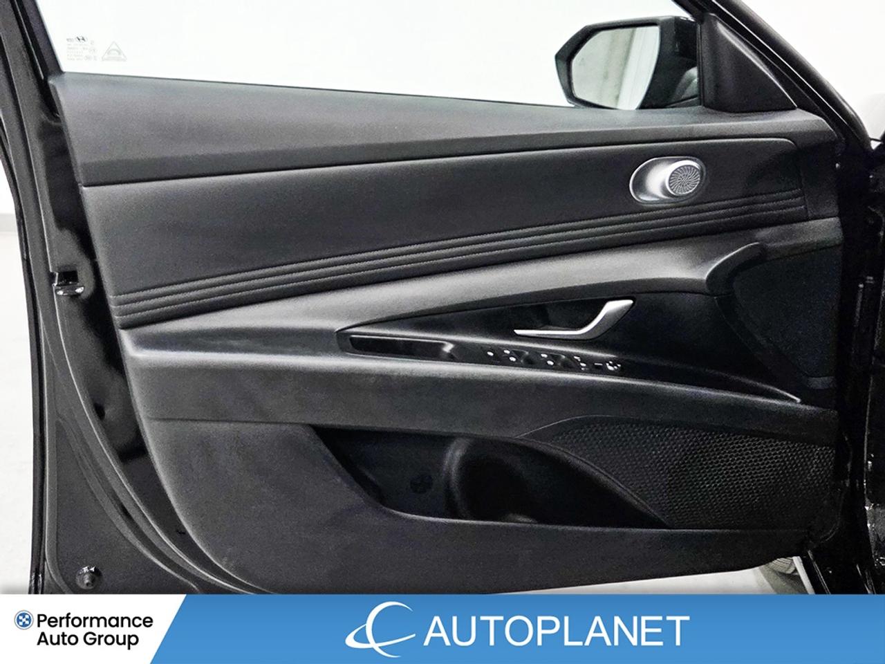 2024 Hyundai Elantra Preferred, Back Up Cam, Heated Seats, Bluetooth! Photo