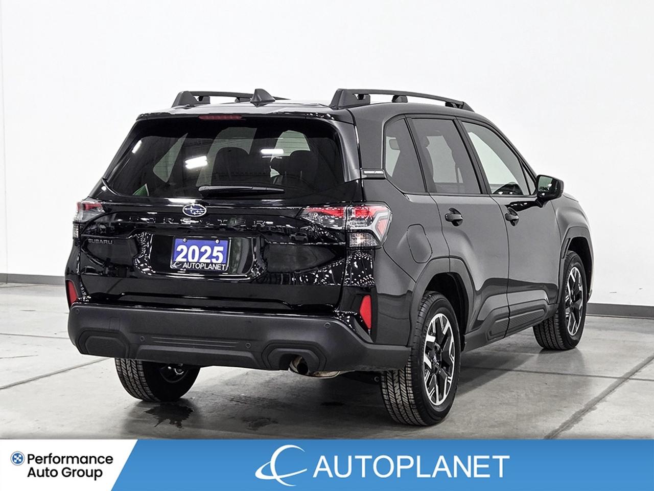 2025 Subaru Forester Touring AWD, Back Up Cam, Sunroof, Apple CarPlay! Photo