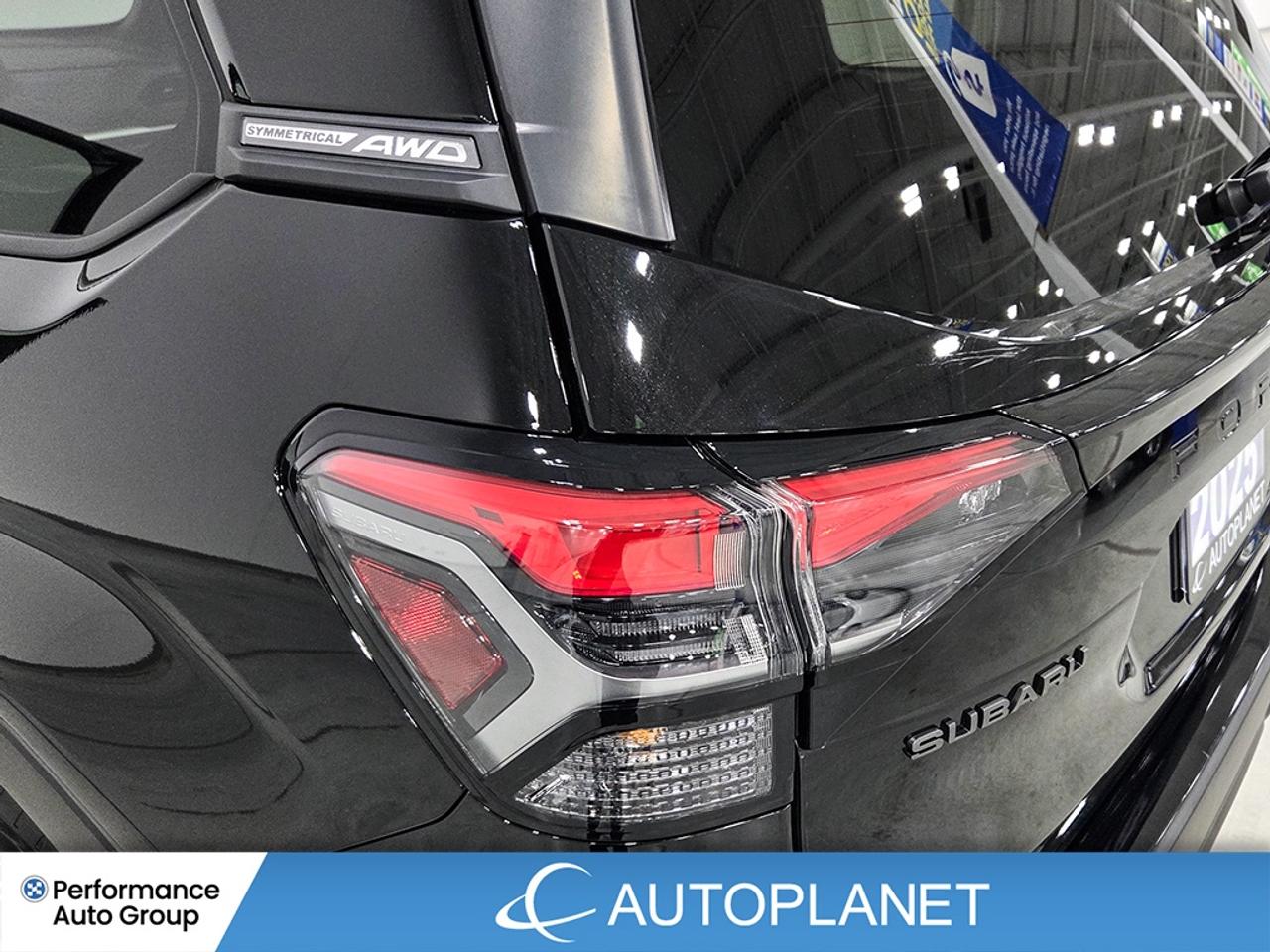 2025 Subaru Forester Touring AWD, Back Up Cam, Sunroof, Apple CarPlay! Photo