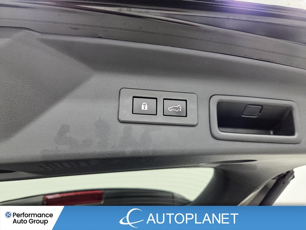 2025 Subaru Forester Touring AWD, Back Up Cam, Sunroof, Apple CarPlay! Photo