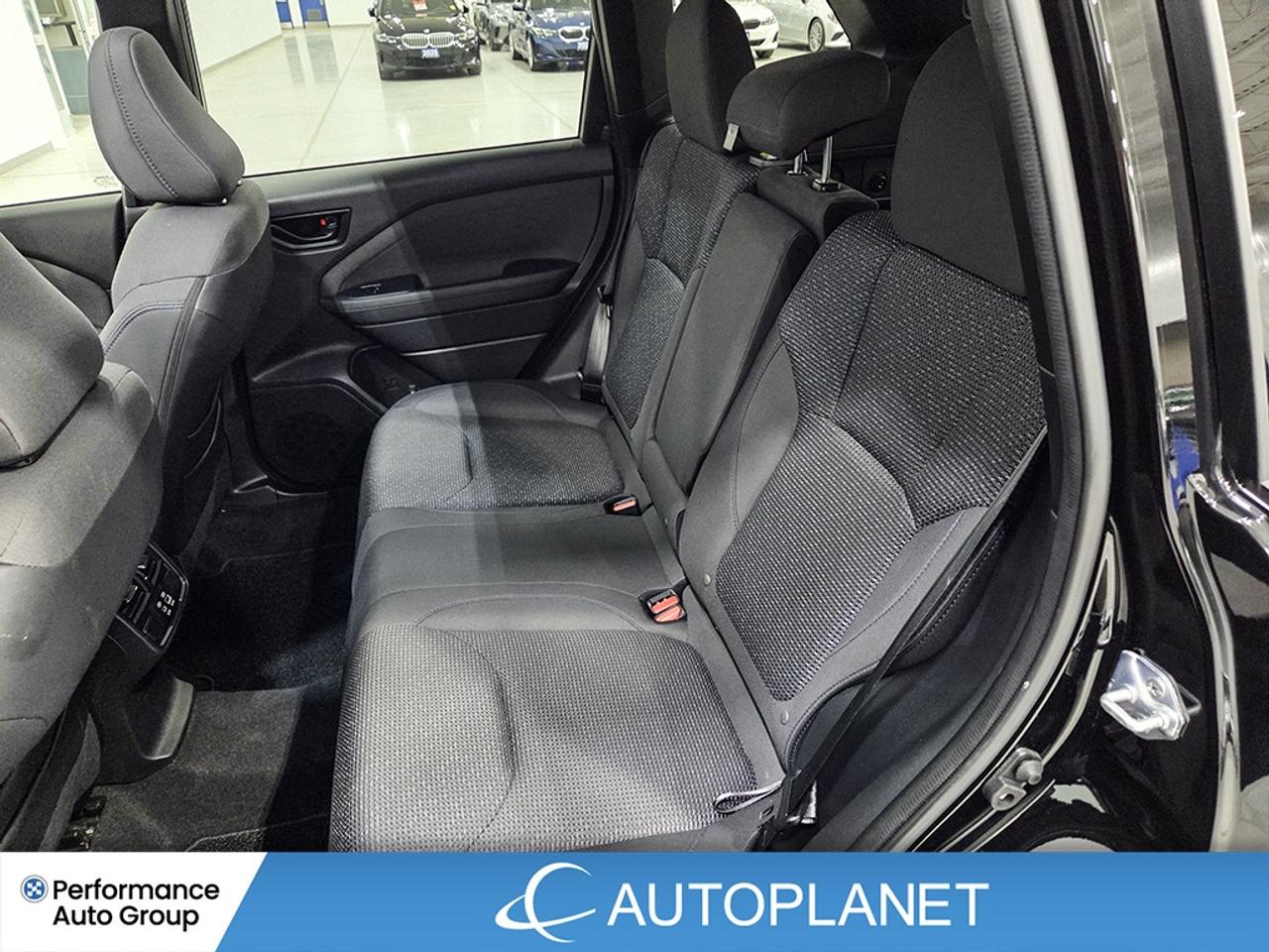 2025 Subaru Forester Touring AWD, Back Up Cam, Sunroof, Apple CarPlay! Photo