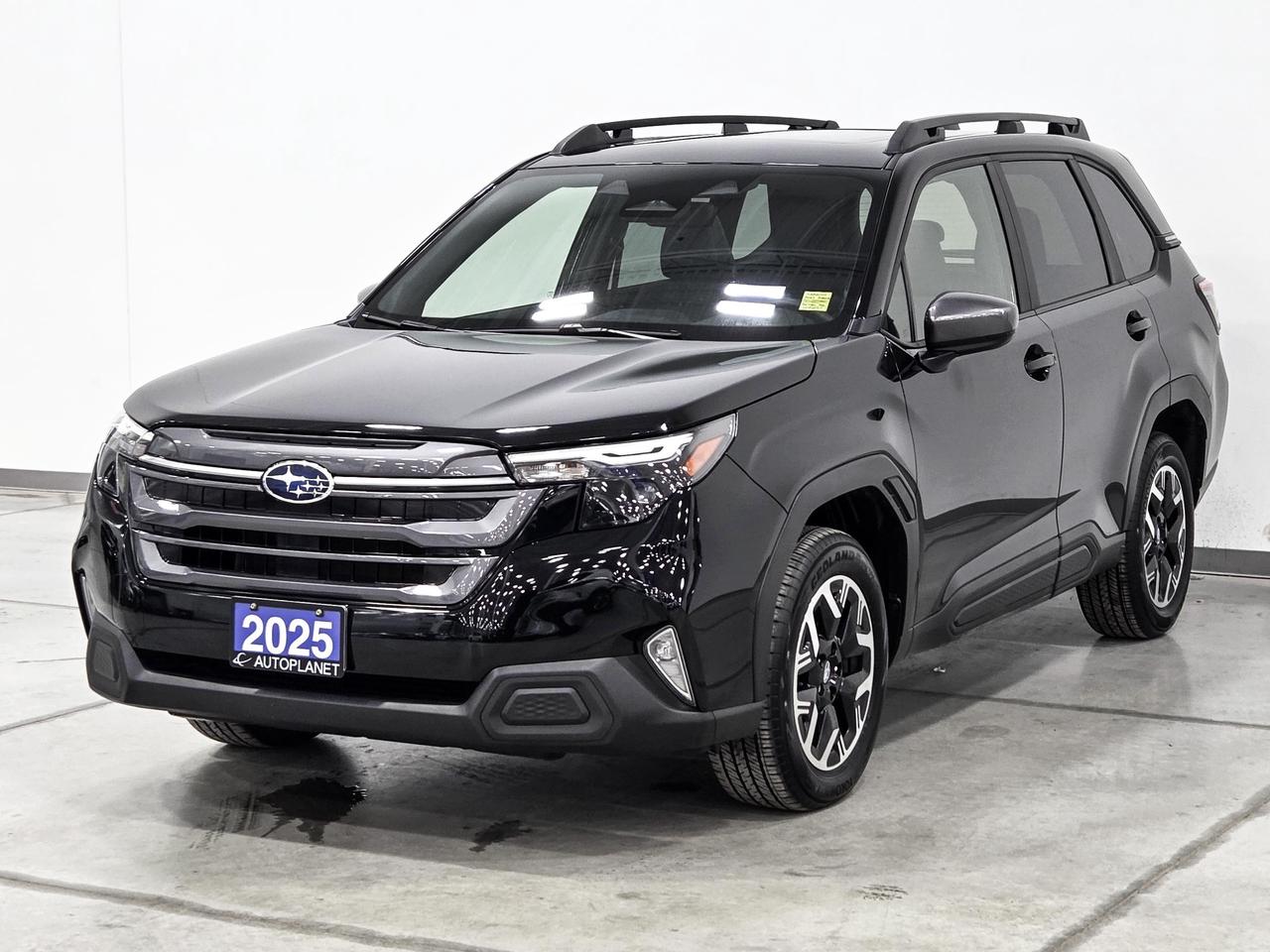 2025 Subaru Forester Touring AWD, Back Up Cam, Sunroof, Apple CarPlay! Photo