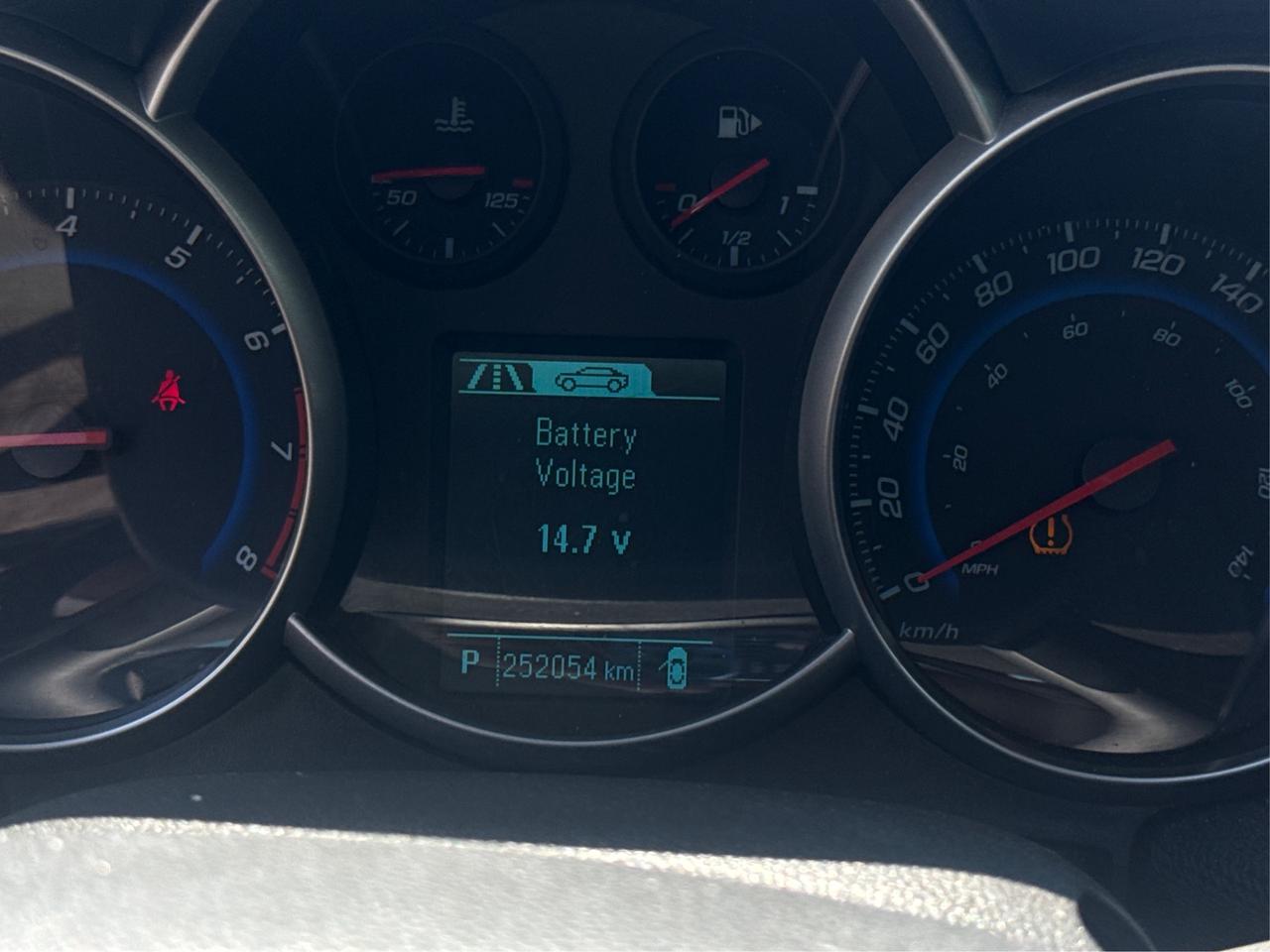 2015 Chevrolet Cruze CERTIFIED CLEAN CAR WE FINANCE ALL CREDIT Photo