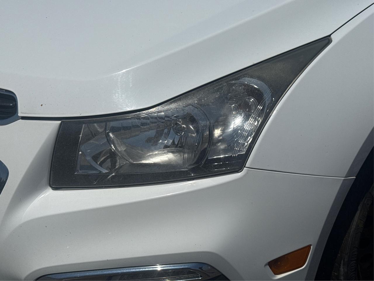 2015 Chevrolet Cruze CERTIFIED CLEAN CAR WE FINANCE ALL CREDIT Photo