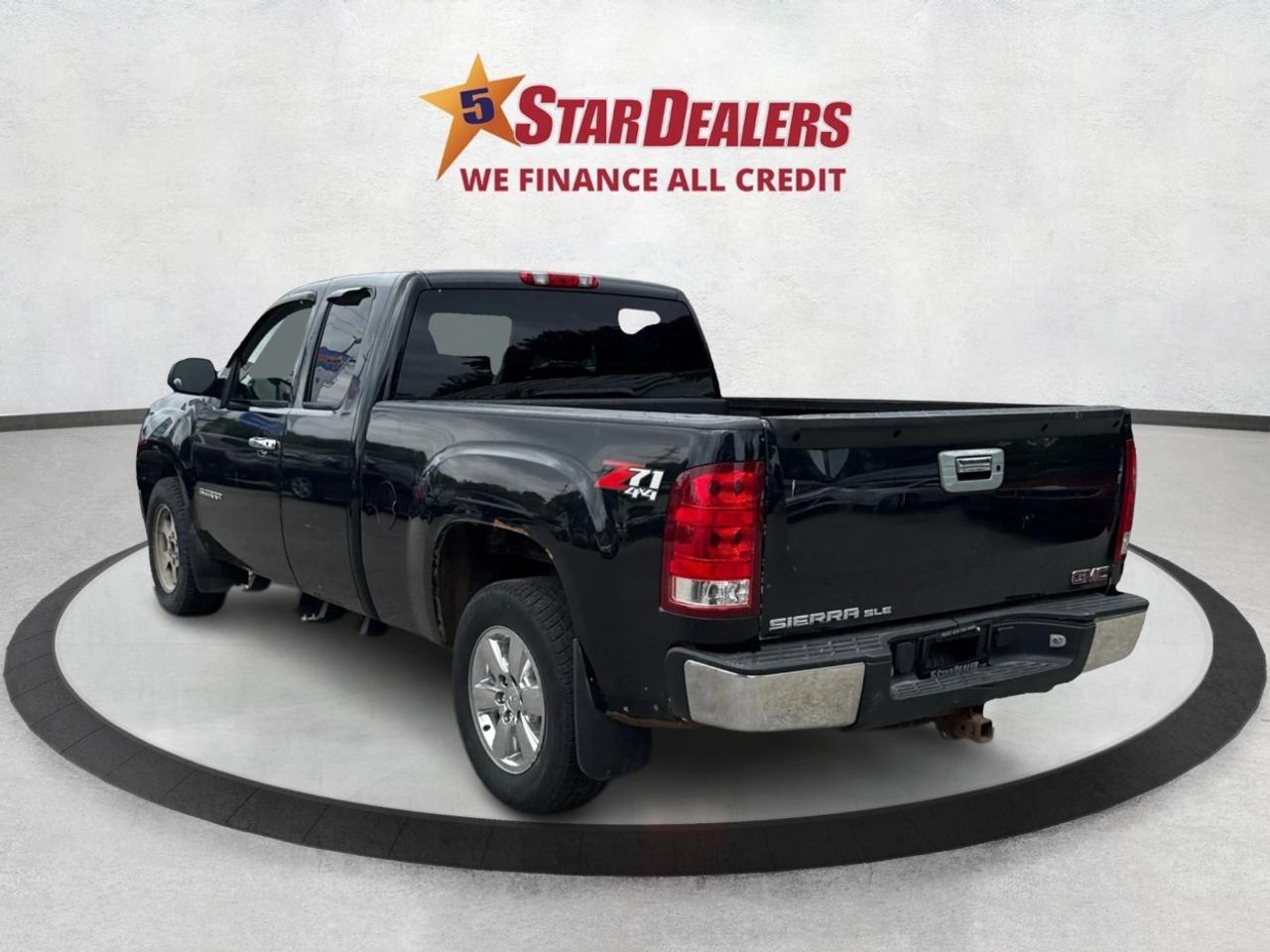 2010 GMC Sierra 1500 4WD SLE  4WD  WE FINANCE ALL CREDIT Photo4