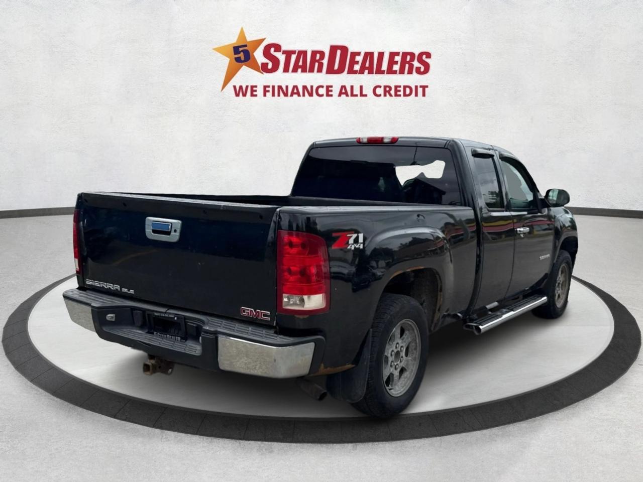 2010 GMC Sierra 1500 4WD SLE  4WD  WE FINANCE ALL CREDIT Photo