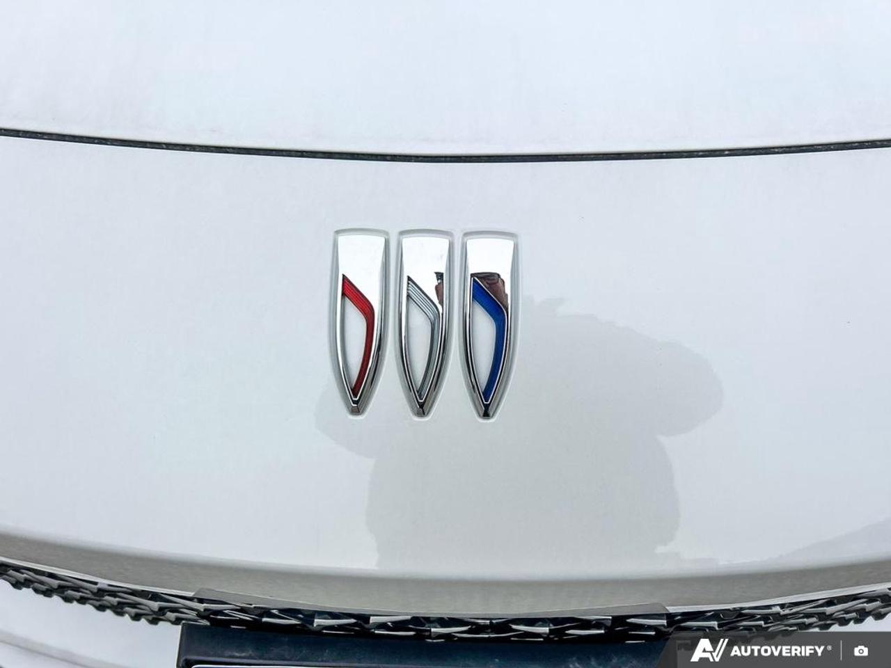 2024 Buick Envista Avenir HEATED SEATS | HEATED STEERING WHEEL | POWER LIFTG Photo